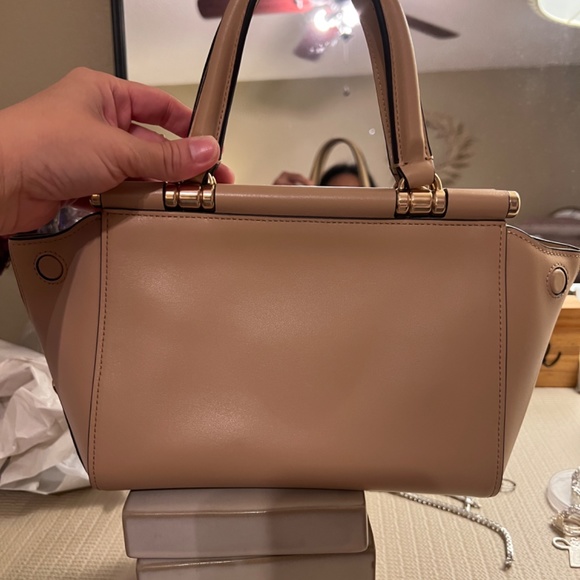 Beautiful Nude coach small purse - Picture 15 of 16